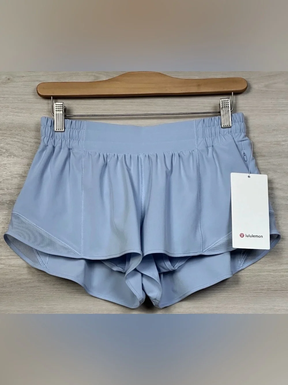 NWT Lululemon Hotty Hot 🔥 LR Shorts 2.5 